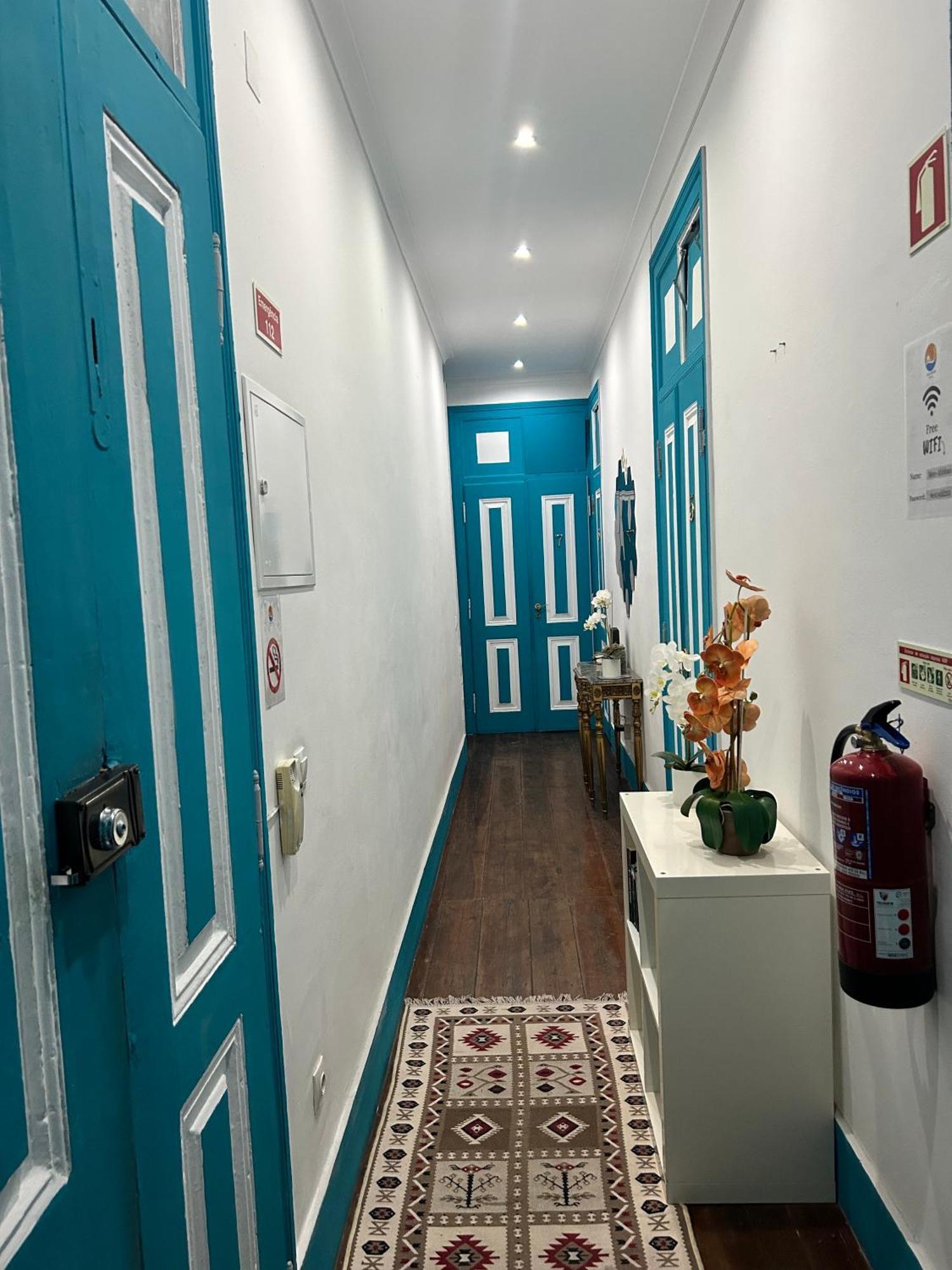 Farol Bed And Breakfast Almada Exterior photo