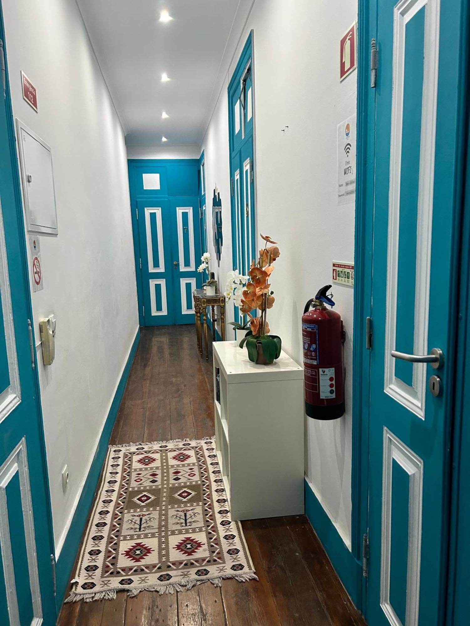 Farol Bed And Breakfast Almada Exterior photo